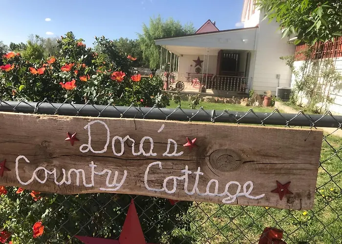 Dora\'S Country Cottage